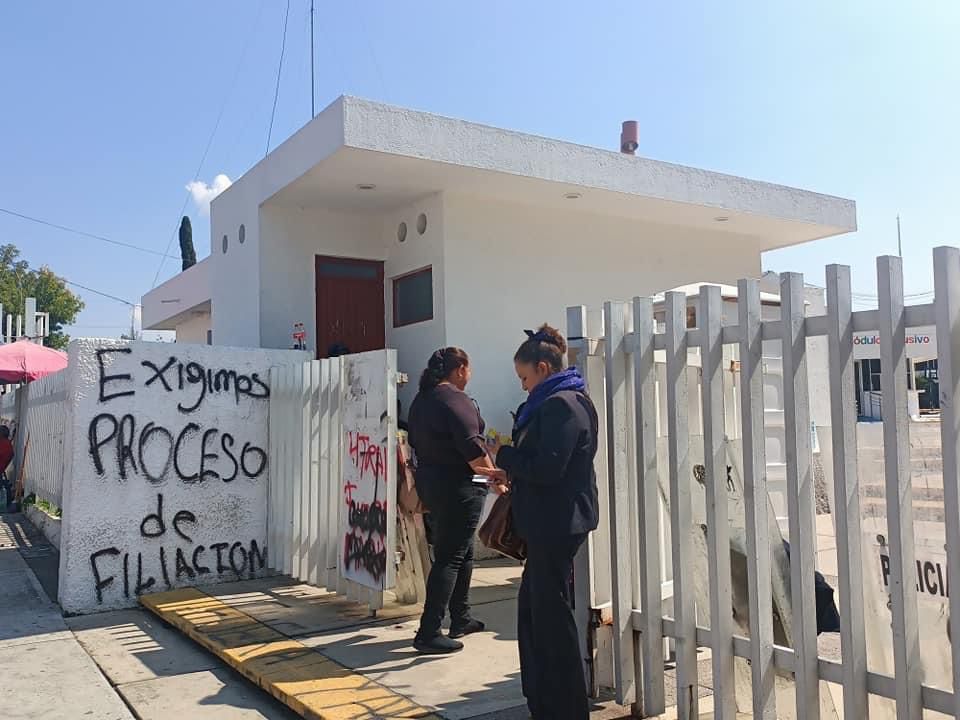Mantiene SSP resguardo en SEE; “exigimos alto al hostigamiento” normalistas