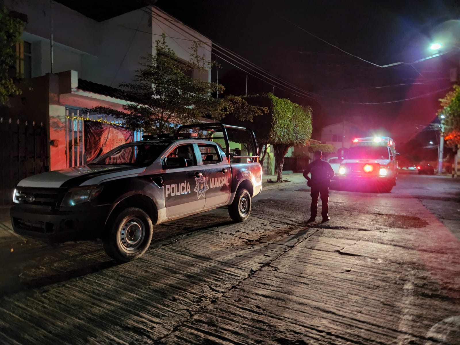 Mujer es asaltada IMSS de Zamora 2