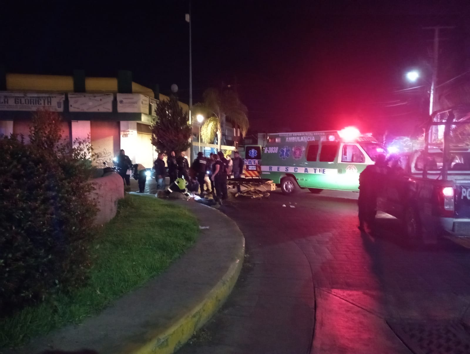 Panadero lesionado tras chocar su moto contra glorieta en Zamora