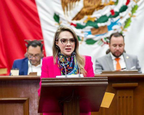 Samanta Flores Turístico de Michoacán