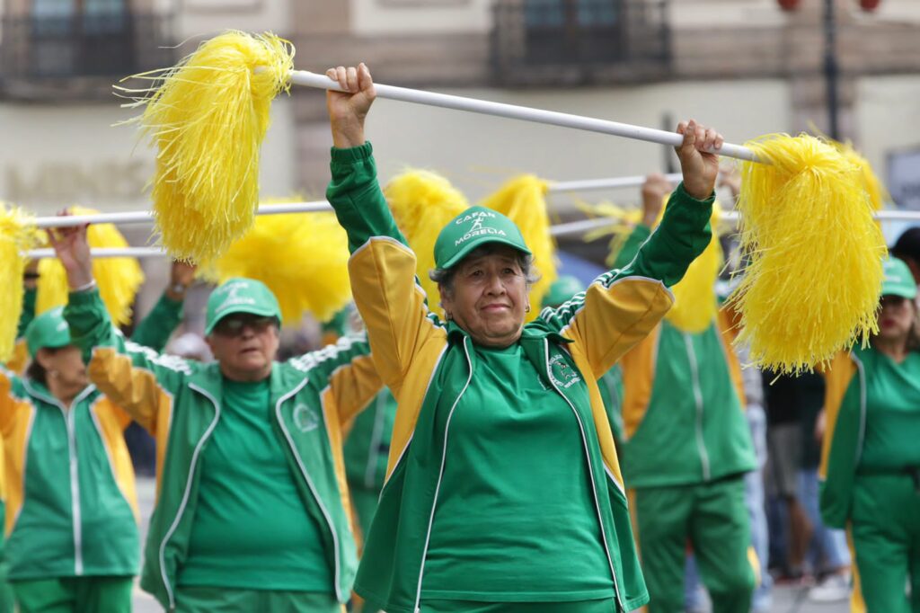 Un éxito desfile cívico deportivo del 112 aniversario de la Revolución Mexicana