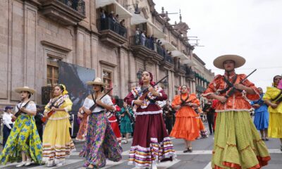 Un éxito desfile cívico deportivo del 112 aniversario de la Revolución Mexicana