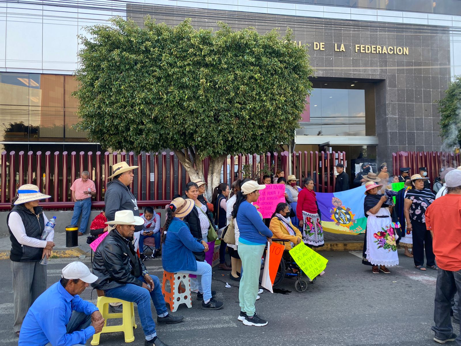 Urgen comuneros de Erongarícuaro resolución a tema de presupuesto directo