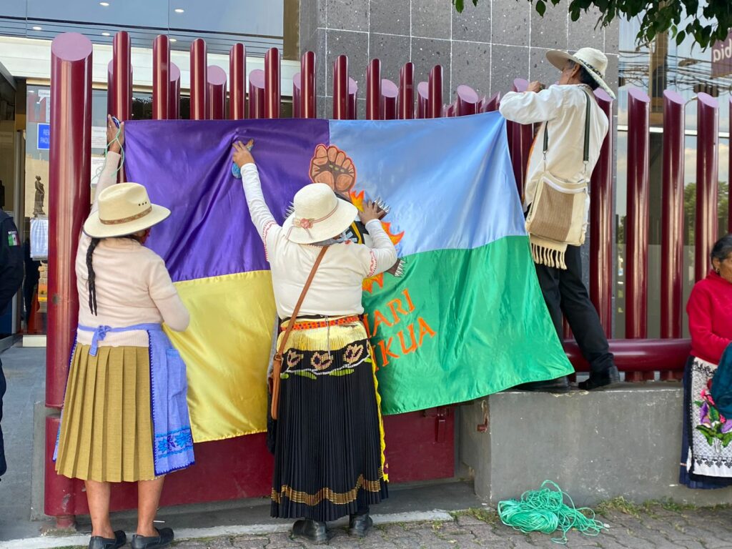 Urgen comuneros de Erongarícuaro resolución a tema de presupuesto directo