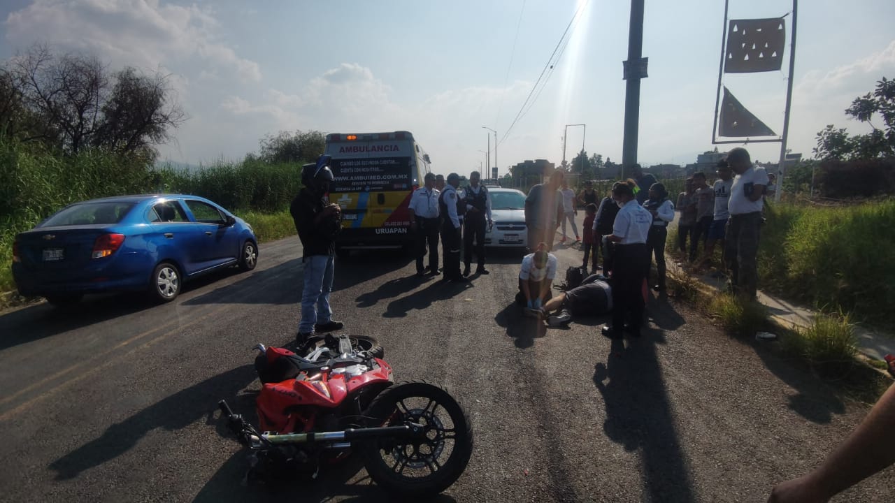 Motociclista se accidenta en la avenida Héroes Anónimos