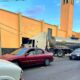 Tráiler choca contra la fachada de templo en Zamora