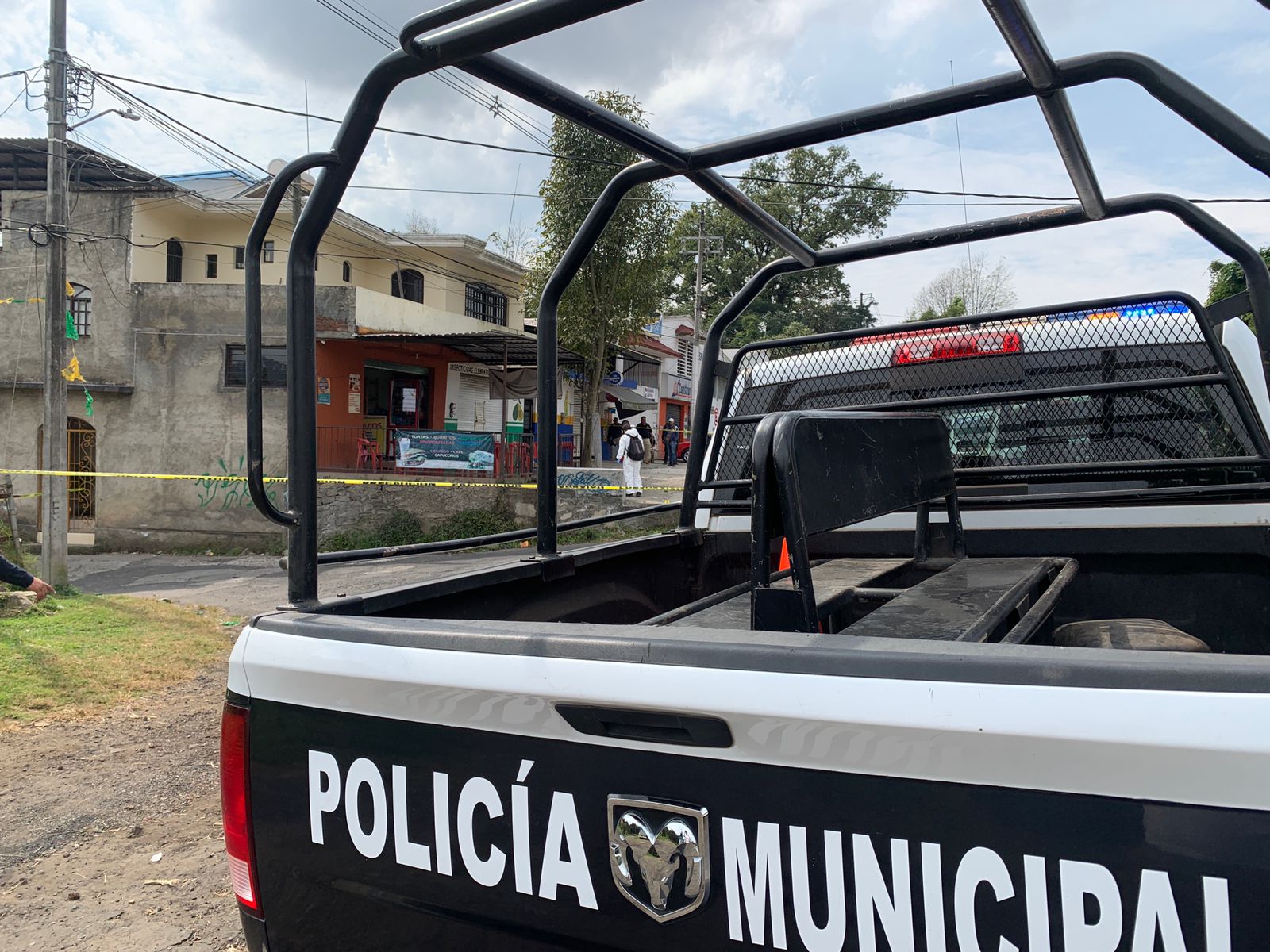 Lo asesinan a balazos afuera de una lonchería