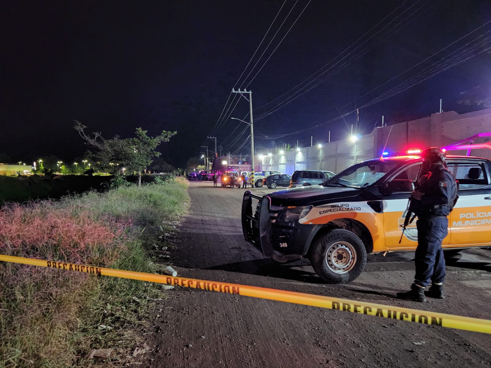 Joven atacado a balazos en bar de Zamora