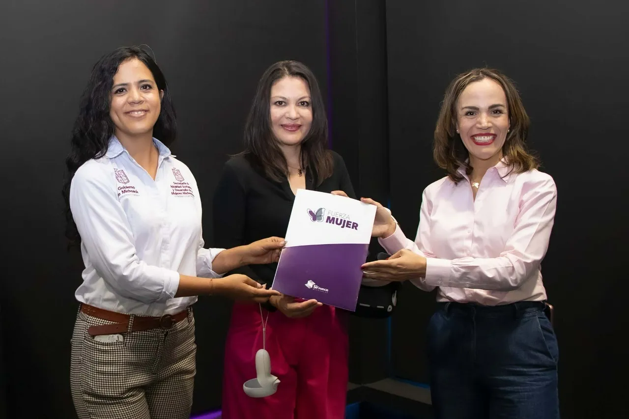 Entrega Fuerza Mujer el crédito número mil