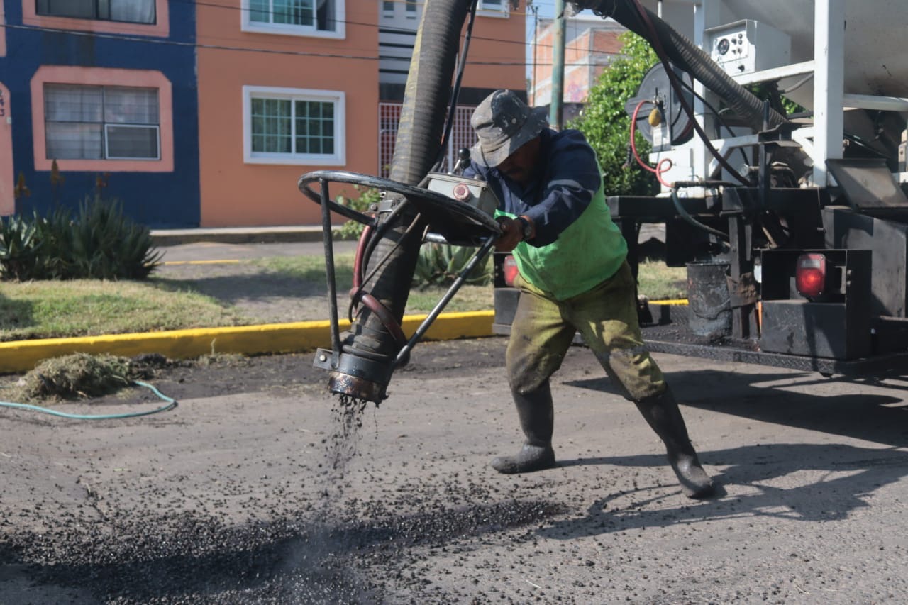 Bacheo constante en Morelia por recaudación de 850 millones de pesos