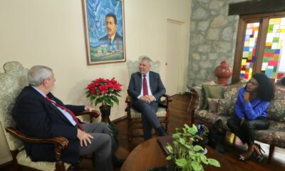 Bedolla y Embajada de Cuba impulsarán especialización de médicos michoacanos