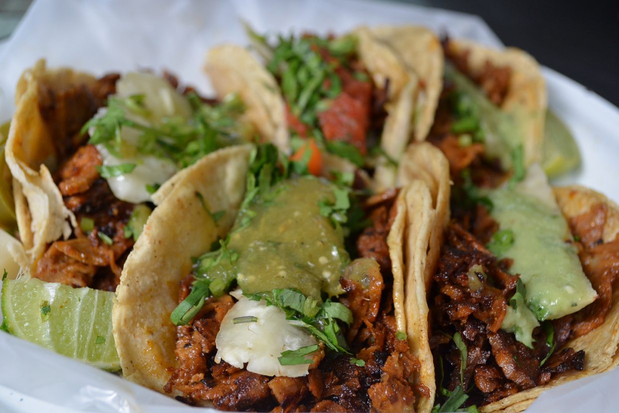 Tacos callejeros analizados bajo el microscopio