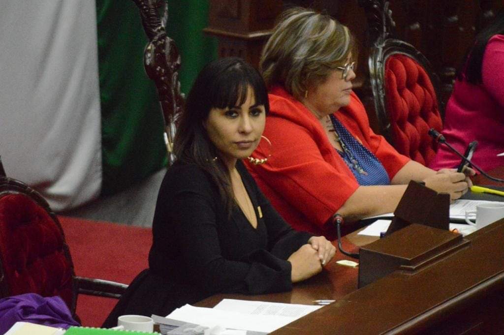sesiones legislativas Gloria Tapia
