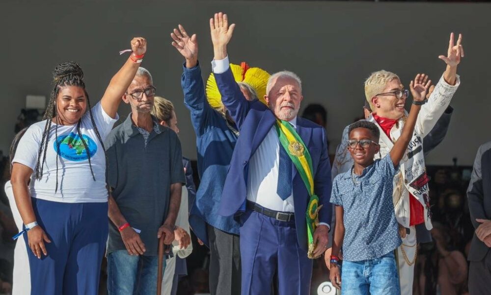 Asume Da Silva oficialmente la presidencia de Brasil