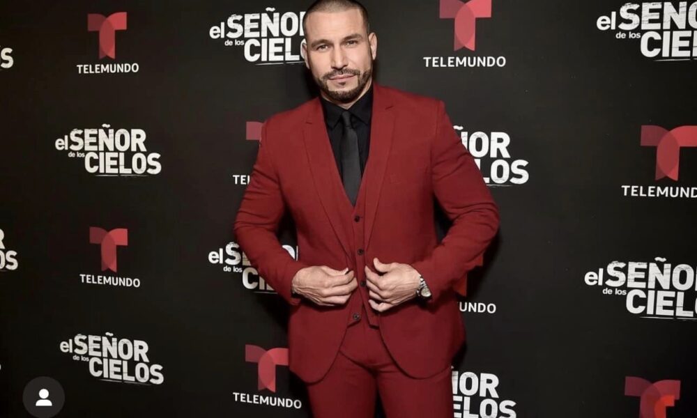 Confiesa Rafael Amaya que amor de su mánager lo transformó