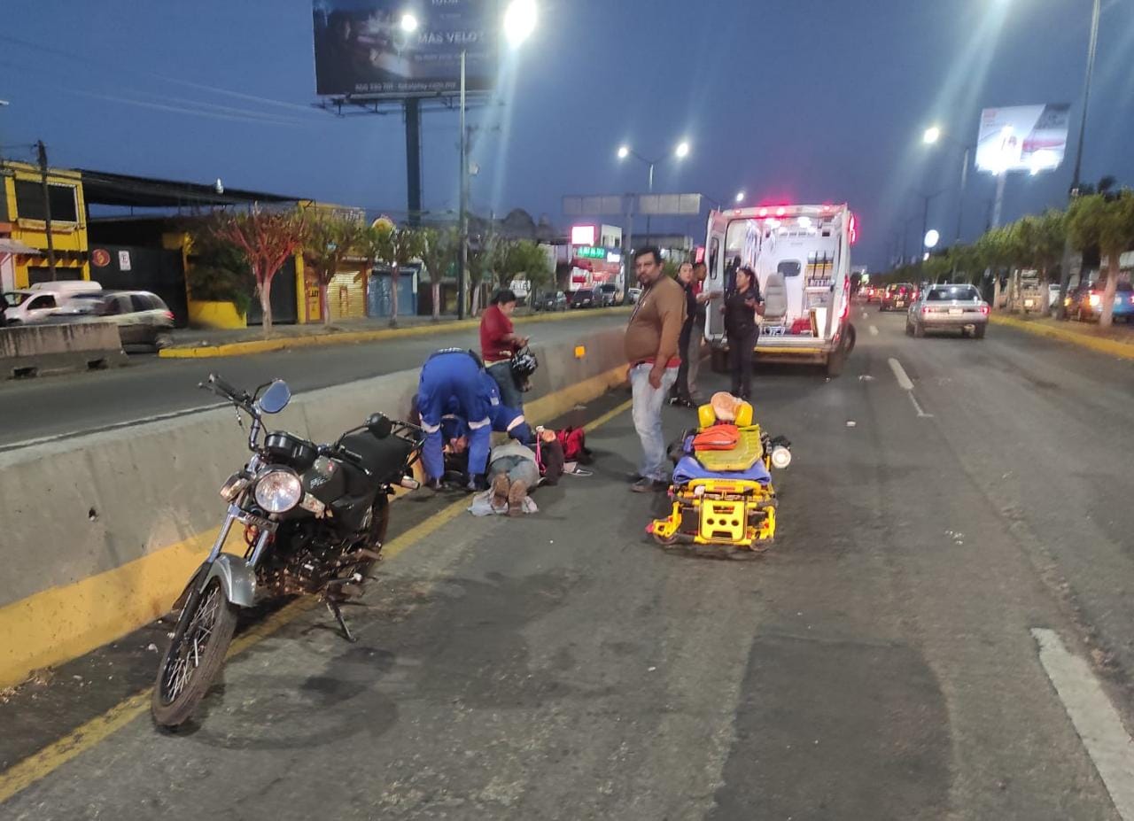 Dos motociclistas sufren accidente en Morelia, uno falleció2