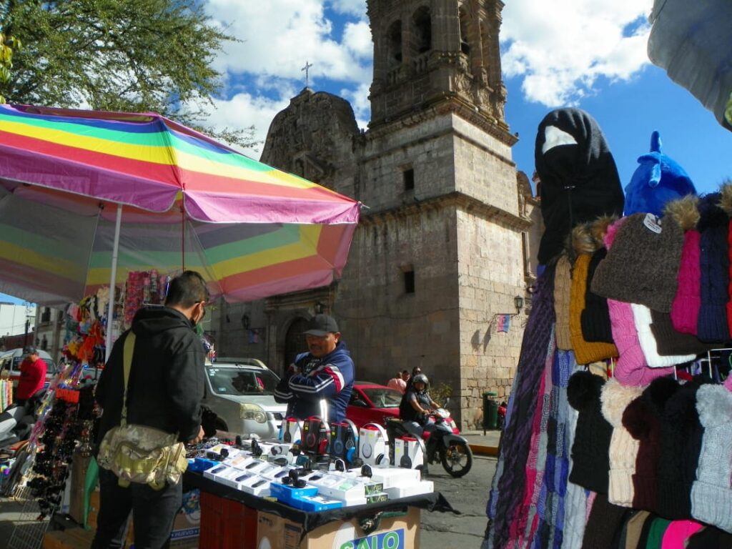 Dan permisos para comercio con motivo del Día de Reyes