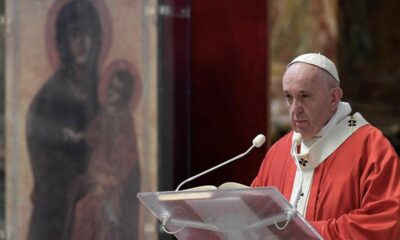 Pide Papa Francisco no criminalizar a la comunidad LGBT