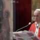 Pide Papa Francisco no criminalizar a la comunidad LGBT