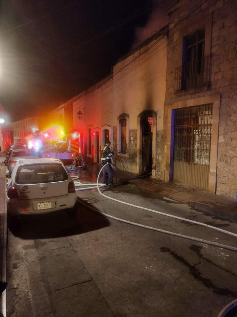 Se incendia casa abandonada en el centro de Morelia