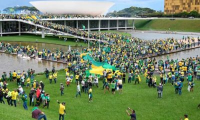 Simpatizantes de Bolsonaro exigen golpe militar contra Lula