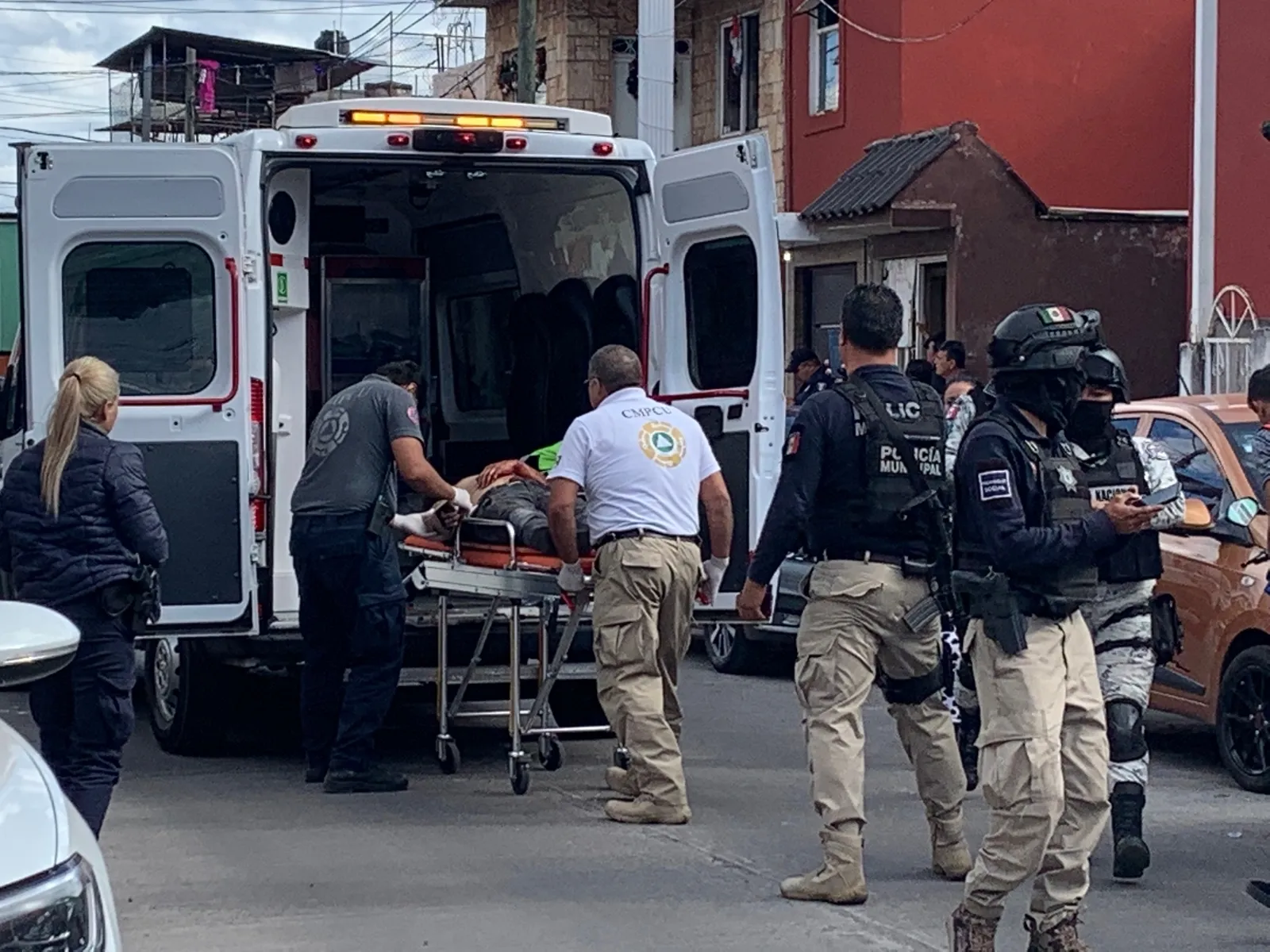 Sujeto es atacado con arma de fuego en Uruapan