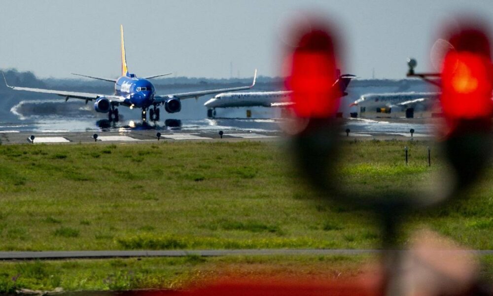 Suspende EU vuelos por falla en sistema de notificación a pilotos