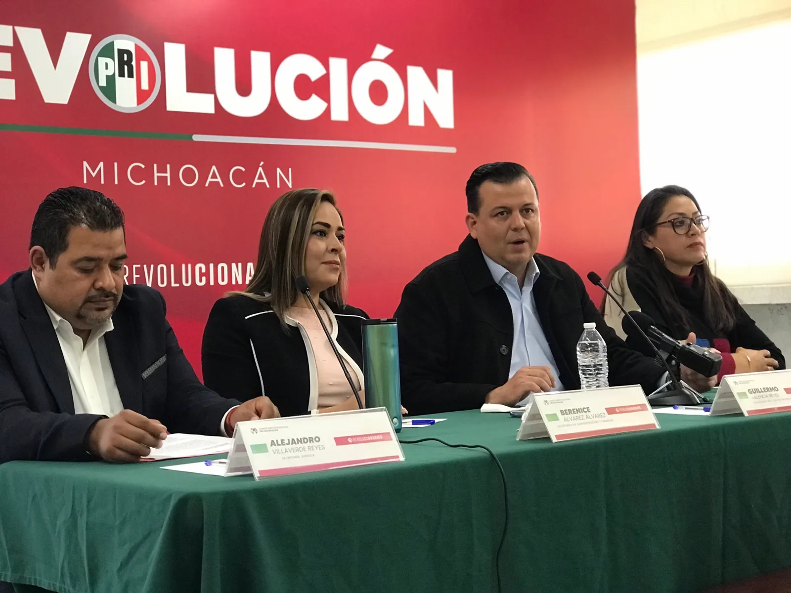 Fiscalía, comparsa de delincuentes: Guillermo Valencia