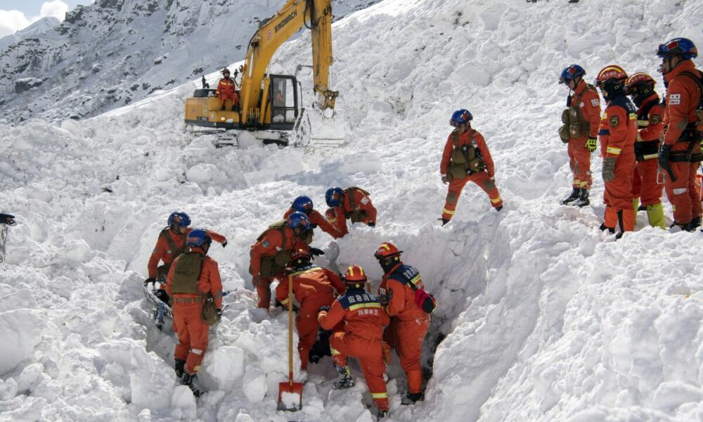 Tragedia, una avalancha de nieve en el Tíbet deja 28 muertos