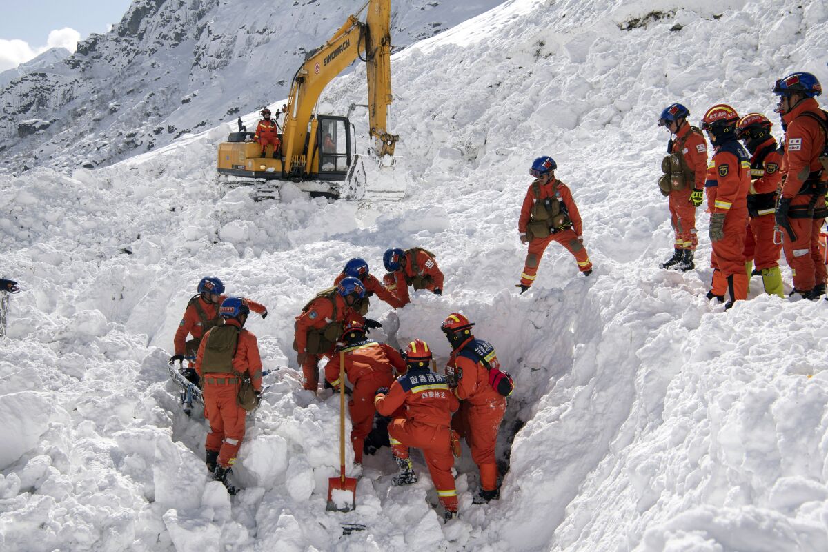 Tragedia, una avalancha de nieve en el Tíbet deja 28 muertos