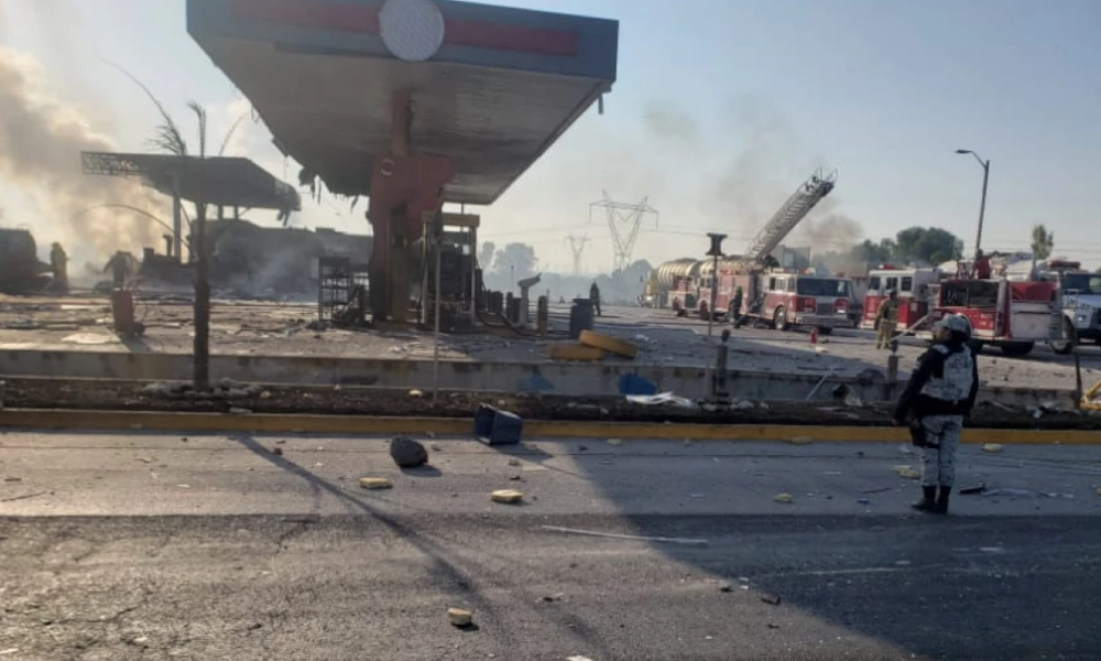 Explota pipa en gasolinera sobre la carretera Tula-Tlahuelilpan