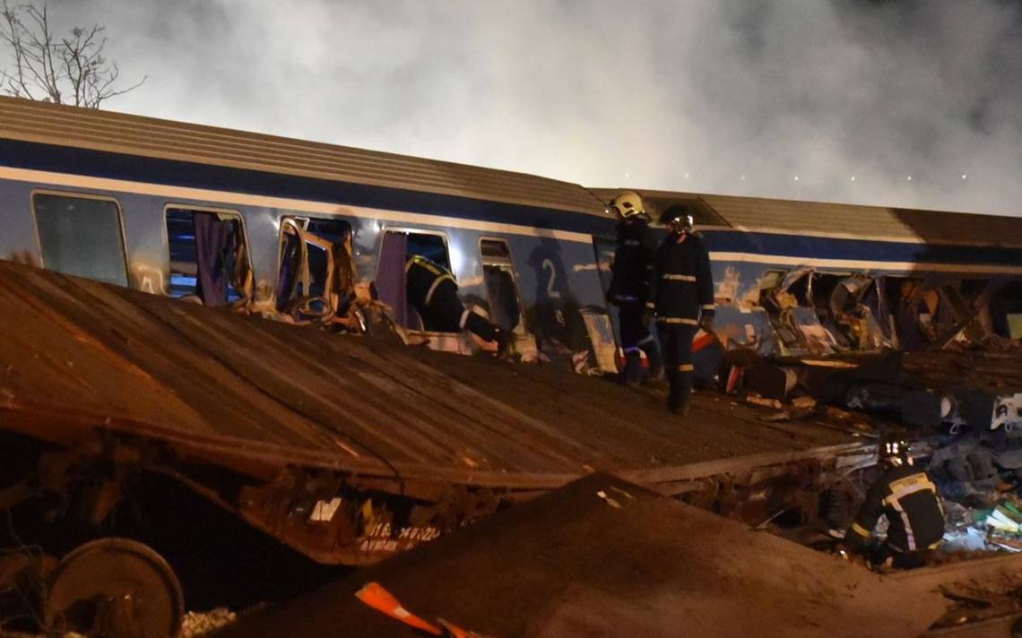 Choque de trenes de frente en Grecia: hay 26 muertos y varios heridos