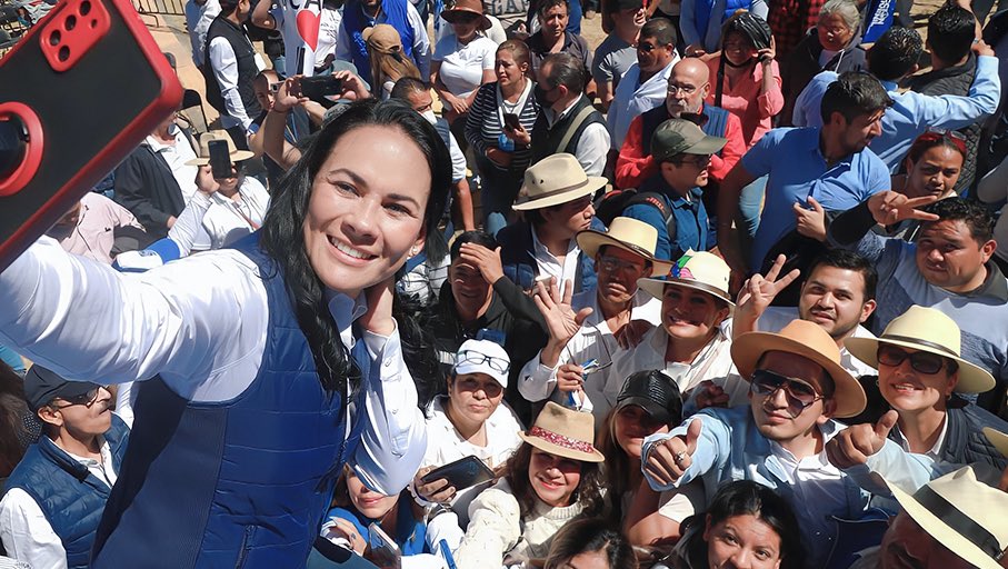 Del Moral rindió protesta como candidata del PAN para EdoMex