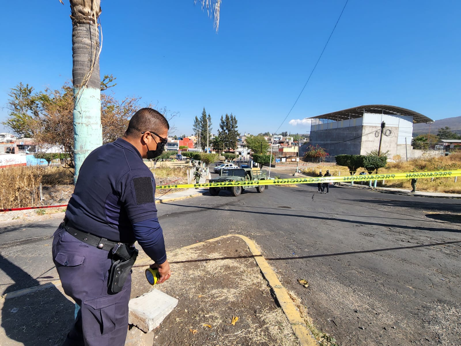 Hallan en Zamora cadáver dentro de alcantarilla