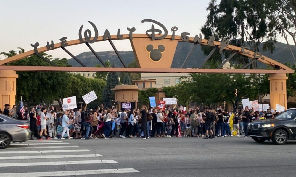 Anuncia Disney ola de despidos