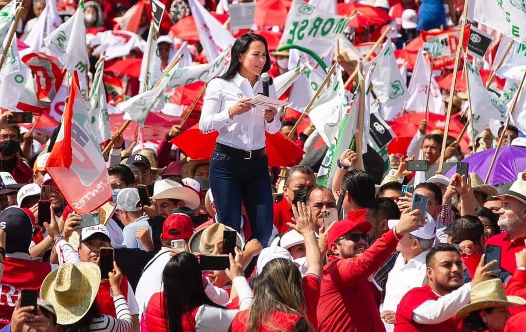 Alejandra del Moral cerró precampaña en Texcoco