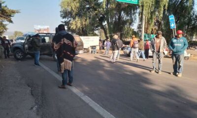 Comuneros mantienen bloqueo carretero en la Morelia-Hidalgo