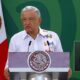 Condena AMLO quema de figura de ministra Piña en el Zócalo