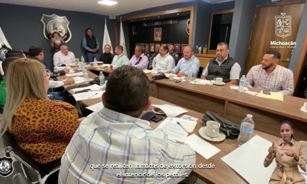 Entregan en Michoacán guía contra extorsión desde penales