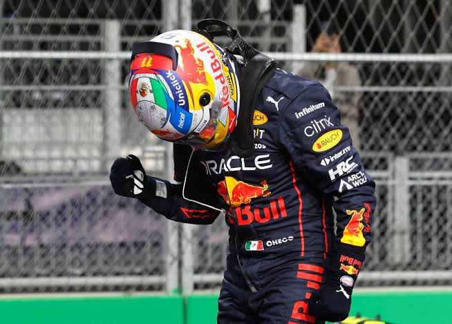 Gana Checo Pérez Gran Premio de Arabia Saudita