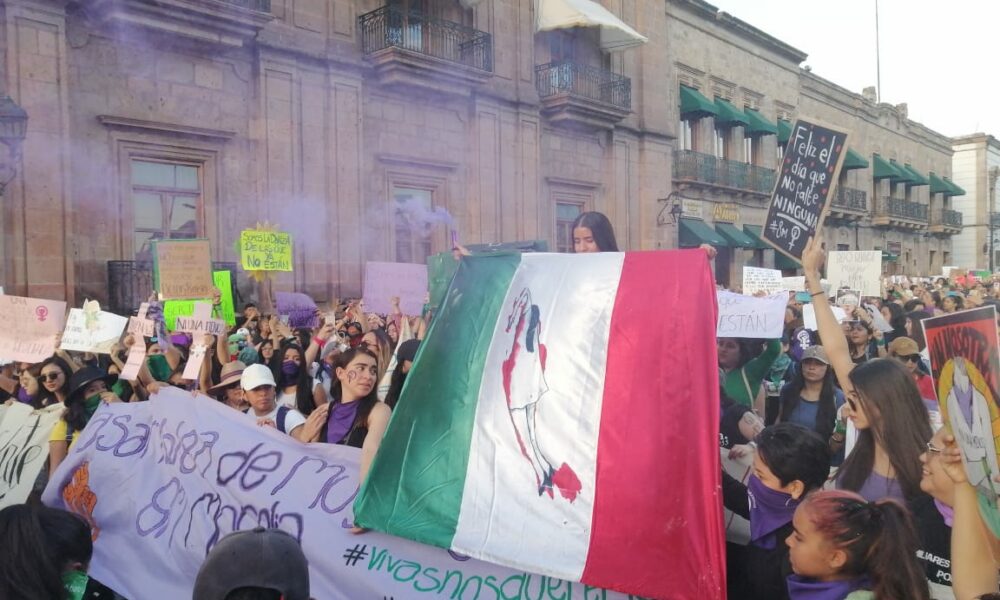 Manifestación feminista visibiliza violencia que viven las mujeres
