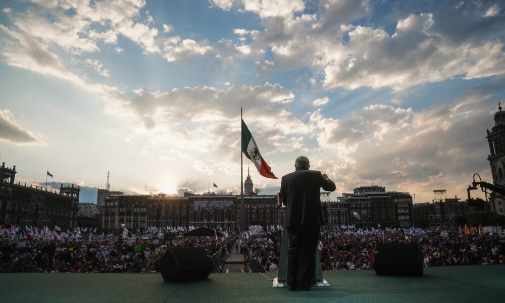 Periodistas fueron blanco de amenazas en mitin de AMLO