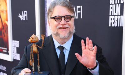 Pide Guillermo del Toro unión entre latinos tras ganar Oscar