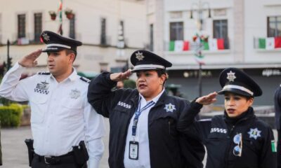 Policías extorsionan a extranjero; lo amenazan con cárcel por cruzar mal la calle