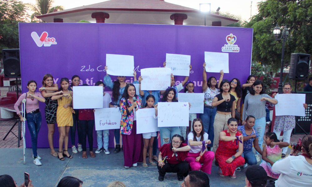 Premia regidora Verónica Gómez de la Rosa a ganadoras del concurso “Y para tí, ¿qué significa ser mujer”