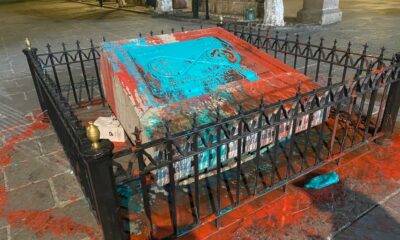 Red Colectiva Feminista se adjudica vandalismo a placa de UNESCO a Morelia