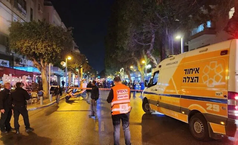 #Internacional | #Tiroteo en #TelAviv deja 3 #heridos en presunto ataque terrorista Tiroteo en Tel Aviv deja 3 heridos en presunto ataque terrorista