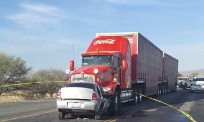 Pareja muere en choque de frente contra un tráiler