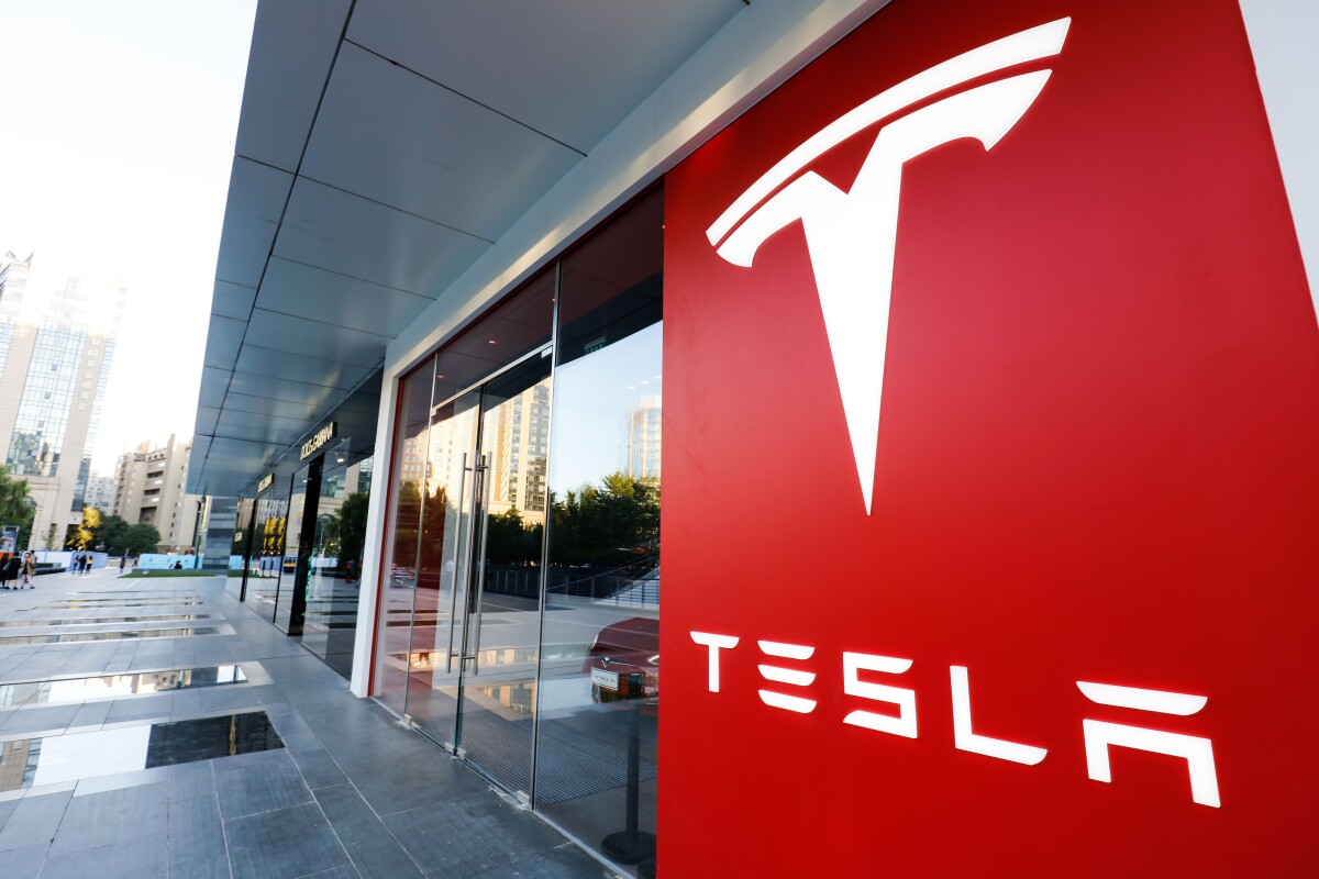 Conoce los salarios en planta de Tesla en México