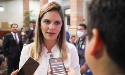 mantener democracia Daniela De Los Santos